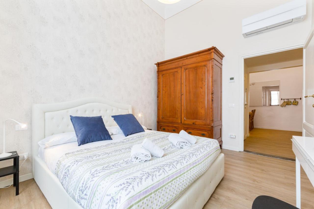 I Renai - Ponte Delle Grazie Modern Apartment Florence Luaran gambar