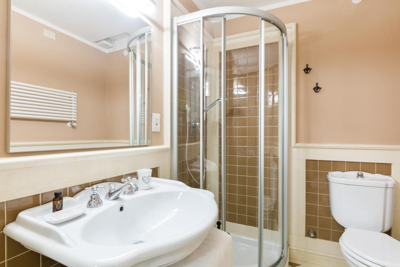 I Renai - Ponte Delle Grazie Modern Apartment Florence Luaran gambar