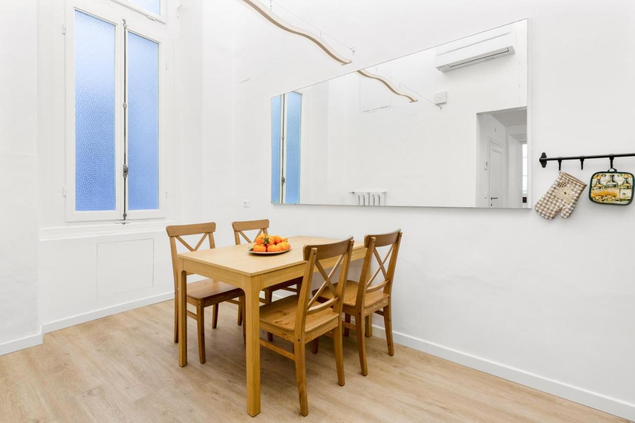 I Renai - Ponte Delle Grazie Modern Apartment Florence Luaran gambar
